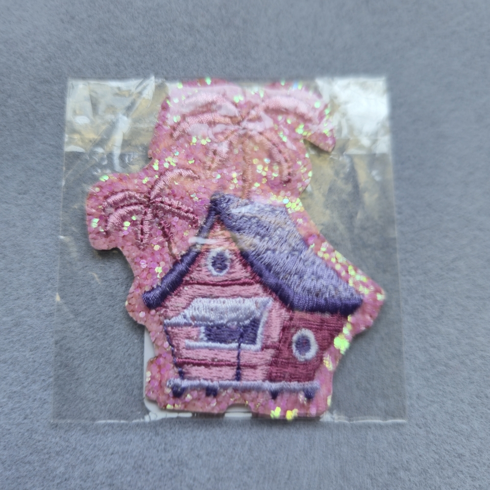 Stoney Clover Beach Hut Palm Tree Patch